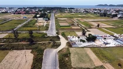 Hệ lụy từ đường cứu hộ, cứu nạn bỏ dở thi công