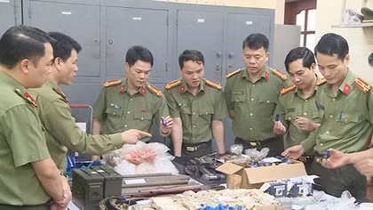 Tiêu hủy trên 20 khẩu súng và gần 600 viên đạn