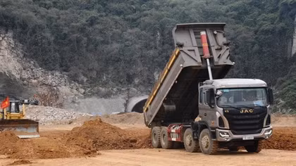 Ngăn chặn đầu cơ, bảo đảm nguồn vật liệu làm đường cao tốc