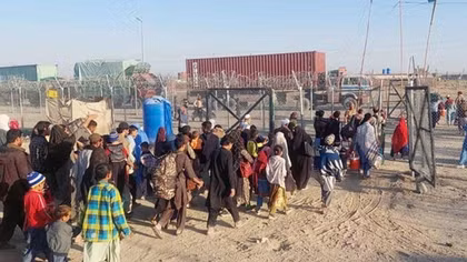 Vì sao Pakistan quyết định trục xuất hơn 1,7 triệu người tị nạn Afghanistan?