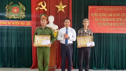 Khen thưởng tấm gương dũng cảm cứu người đuối nước trên sông Vu Gia