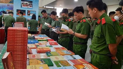 Nhiều dấu ấn từ phong trào đọc và văn hóa đọc trong CAND