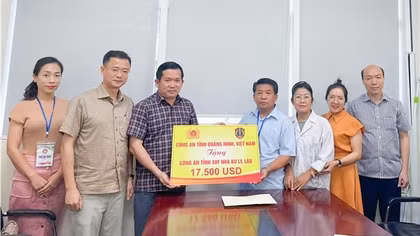 Hỗ trợ vợ Phó giám đốc Công an nước bạn Lào điều trị bệnh
