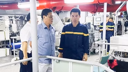 Những chiến công thầm lặng nơi đầu sóng