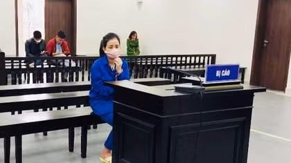 20 năm tù cho nữ Đại tá rởm