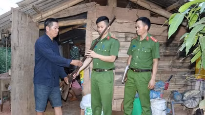 Hiệu quả trong công tác vận động, thu hồi vũ khí, vật liệu nổ, công cụ hỗ trợ