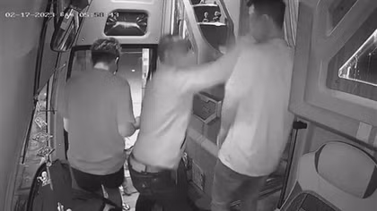 Xác minh vụ tài xế xe khách Bình Minh Bus bị hai người đàn ông hành hung