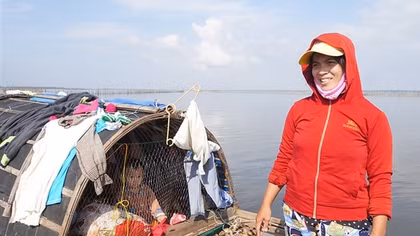Xuân về trên phá Tam Giang