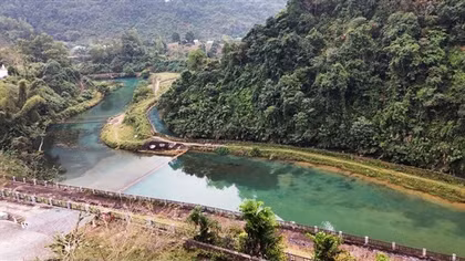 Bằng Giang - Sông thiêng và chiến tướng