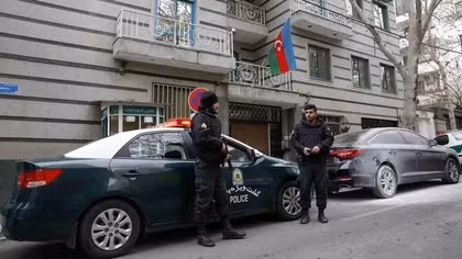 Sứ quán Azerbaijan ở Iran sơ tán khẩn sau vụ xả súng nghiêm trọng