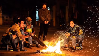 Vùng núi Bắc Bộ đêm lạnh 16 độ, mưa lớn khắp miền Trung
