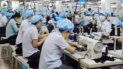 Phát triển trung tâm thời trang để ngành may mặc thoát "bẫy gia công" giá trị thấp
