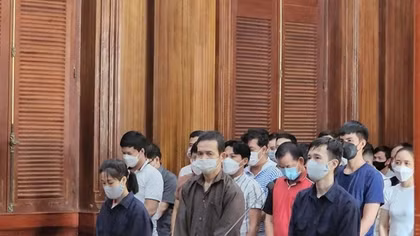 Xét xử đường dây đánh bạc lớn do người nước ngoài cầm đầu