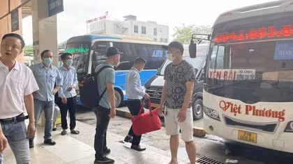 Bộ Giao thông Vận tải yêu cầu xử nghiêm vụ xe khách bỏ bến