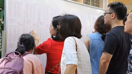 Thấp thỏm chờ “chốt” môn thi vào lớp 10