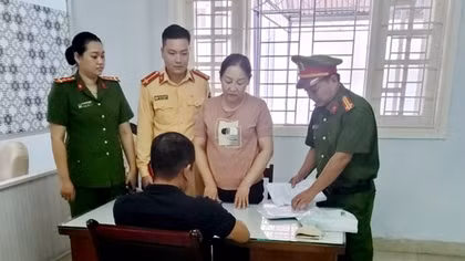 Thủy đoàn 1 phối hợp bắt giữ "nữ quái" có lệnh truy nã