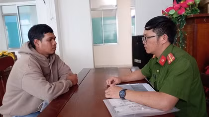 “Rút ruột” tiền hàng, hai anh em shipper bị khởi tố