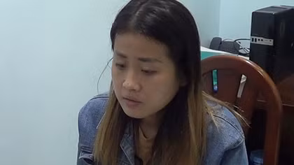 Cô gái trẻ vận chuyển thuê thuốc lắc cùng ma túy đá lấy tiền công