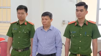 Khởi tố 3 cán bộ phường do có nhiều vi phạm trong thời gian quản lý chợ