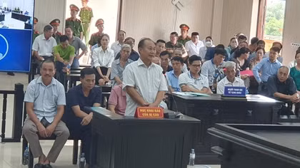 Hai cựu Chủ tịch UBND thị trấn Lim được giảm án