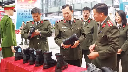 Phát triển khoa học công nghệ phục vụ hiệu quả công tác Công an
