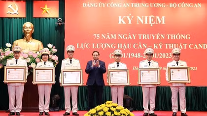 Thủ tướng Phạm Minh Chính dự chương trình Kỷ niệm 75 năm lực lượng Hậu cần - Kỹ thuật CAND