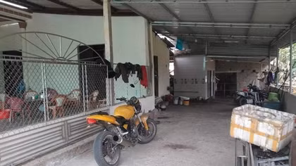 Cãi vã trong cuộc nhậu đầu năm, cha chém con trai tử vong