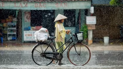 Nền nhiệt giảm nhẹ, miền Bắc mưa to nhiều nơi, Trung Bộ vẫn nắng nóng
