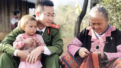 Đồng bào Mông nói không với hoạt động truyền đạo trái phép