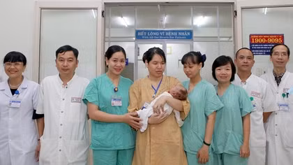 Kịp thời cứu sống 2 trẻ sơ sinh mắc bệnh lý nguy kịch