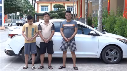 Mâu thuẫn trên Tiktok, hai bên "nói chuyện" bằng dao và súng