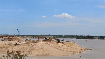 Vi phạm khi khai thác cát thi công đường cao tốc, một doanh nghiệp bị phạt 307 triệu đồng