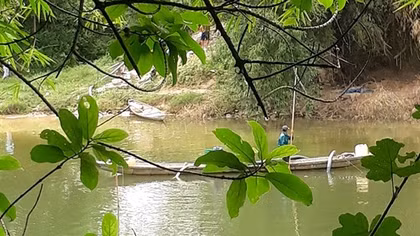 Tái diễn nạn khai thác cát trái phép trên sông Ô Lâu