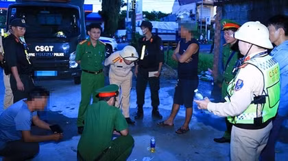 Nhiều tài xế dương tính với ma túy khi lái xe trên quốc lộ 20