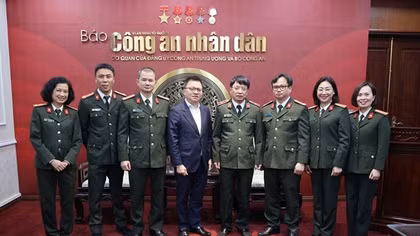 Chủ tịch Hội Nhà báo Việt Nam Lê Quốc Minh thăm, chúc mừng năm mới Báo CAND