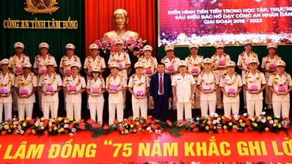 Khen thưởng 75 tập thể, cá nhân điển hình