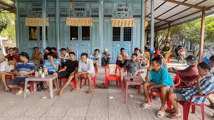 27 con bạc tụ tập trong quán cà phê đá gà trên mạng