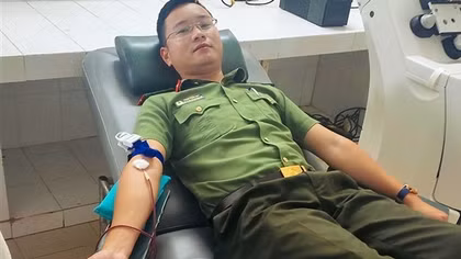 Cán bộ Công an Quảng Nam hiến máu cứu bệnh nhân nguy kịch