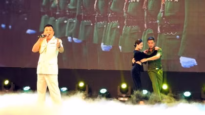 Thêm những giai điệu tự hào