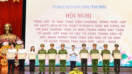 Đẩy mạnh phong trào toàn dân bảo vệ ANTQ bằng nhiều hình thức