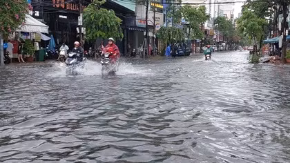 Mưa lớn gây ngập lụt nhiều nơi, Đà Nẵng ra thông báo khẩn cho học sinh nghỉ học