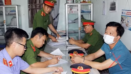 Trạm trưởng Trạm y tế cấp giấy nghỉ ốm sai quy định để trục lợi bảo hiểm