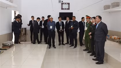 Các đại biểu dự Hội nghị APCCA 41 tham quan Trại giam Thanh Xuân