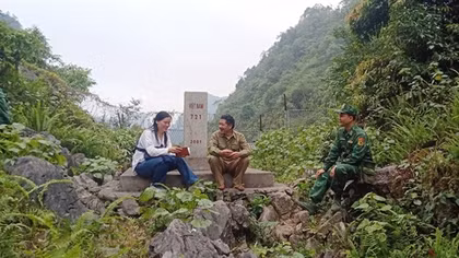 Những “cột mốc sống” nơi biên cương