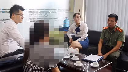 Nhân viên ngân hàng cảnh giác báo Công an ngăn chặn vụ chuyển tiền