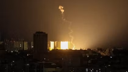 Ukraine báo động toàn lãnh thổ, nổ lớn vang lên ở Kiev