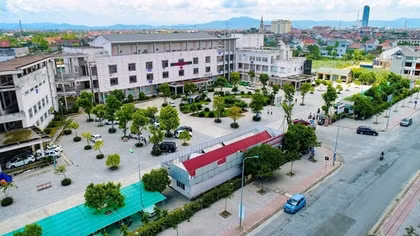 Bệnh viện tuyến huyện tại Hà Tĩnh nợ như “chúa chổm”