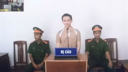 Bài học đắt giá dành cho kẻ cố ý đâm vào Đại úy Công an