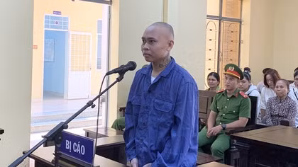 Mâu thuẫn vì tiếng nẹt pô xe, người bị đâm trọng thương, kẻ vào tù
