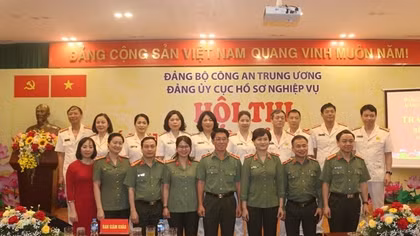 Tạo không khí thi đua mới trong các chi bộ thuộc Cục Hồ sơ nghiệp vụ